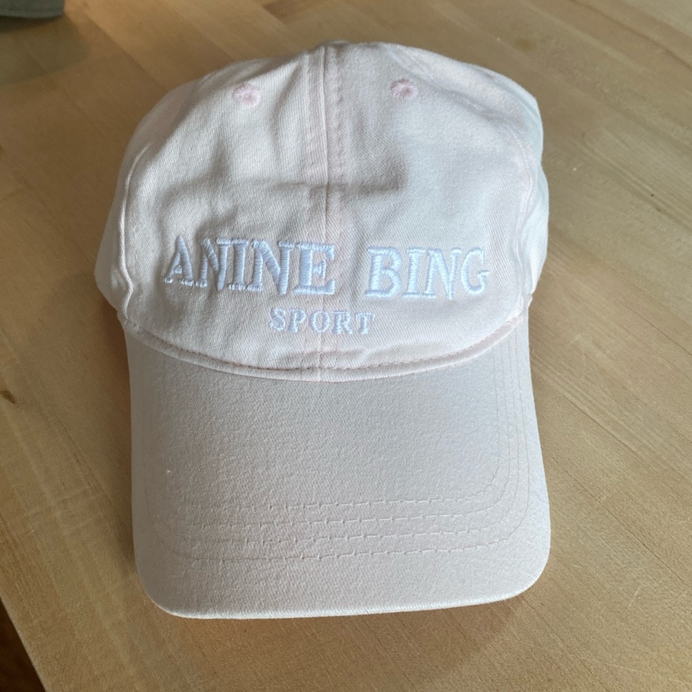 Anine Bing hat